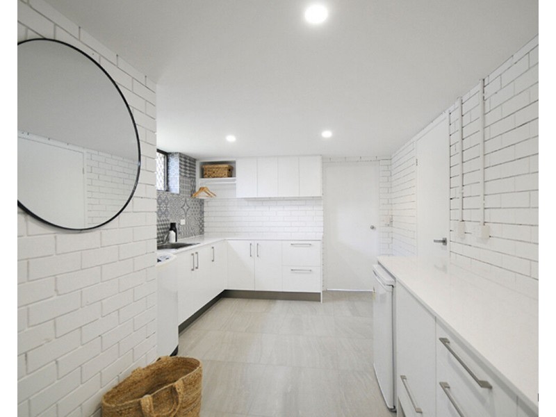 5/2 Twenty Eighth Avenue, Palm Beach QLD 4221