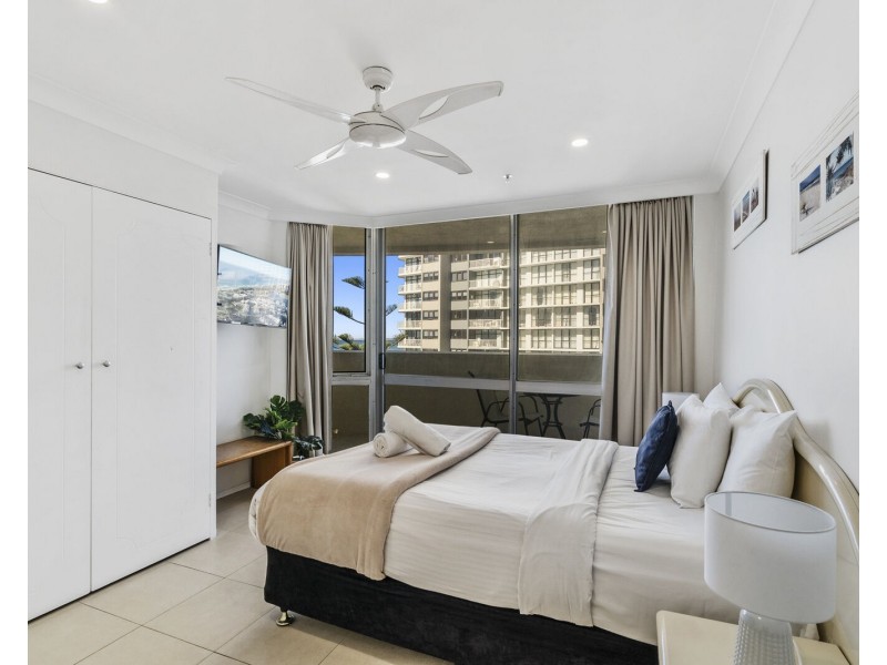 34/114 The Esplanade, Surfers Paradise QLD 4217