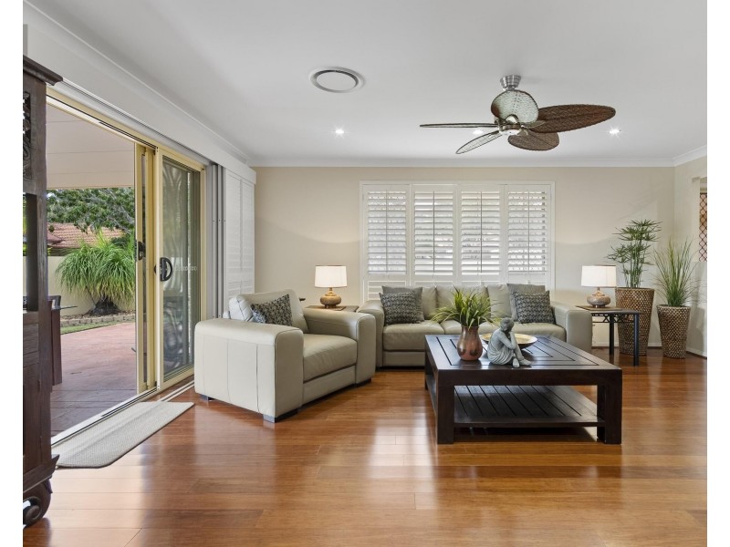 21 Ottelia Drive, Elanora QLD 4221