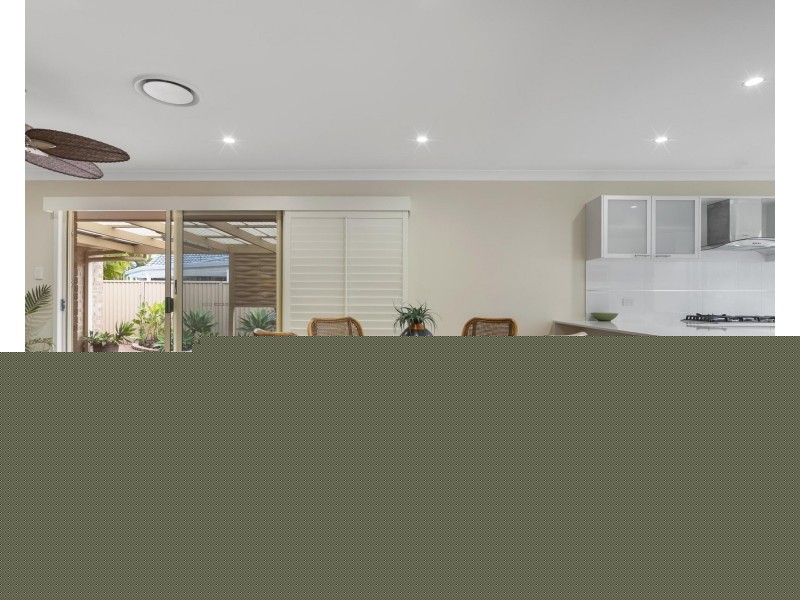 21 Ottelia Drive, Elanora QLD 4221