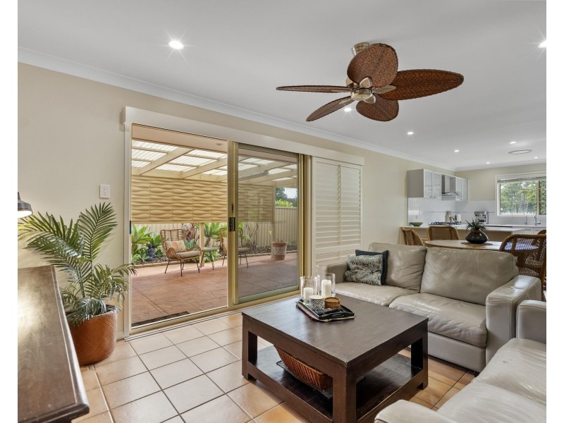 21 Ottelia Drive, Elanora QLD 4221
