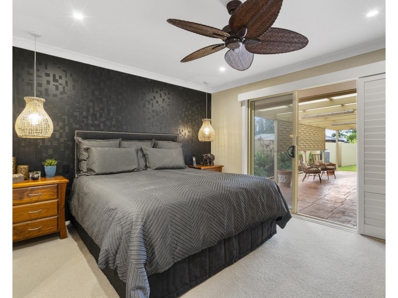 21 Ottelia Drive, Elanora QLD 4221