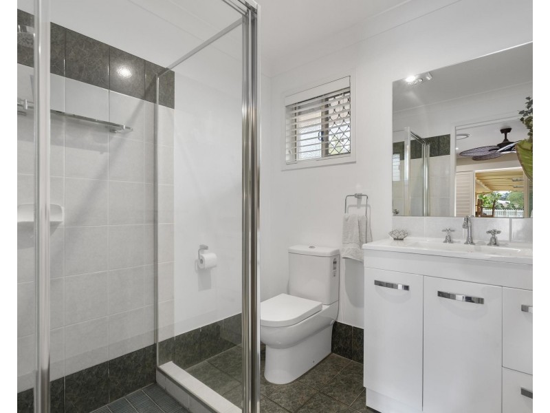 21 Ottelia Drive, Elanora QLD 4221