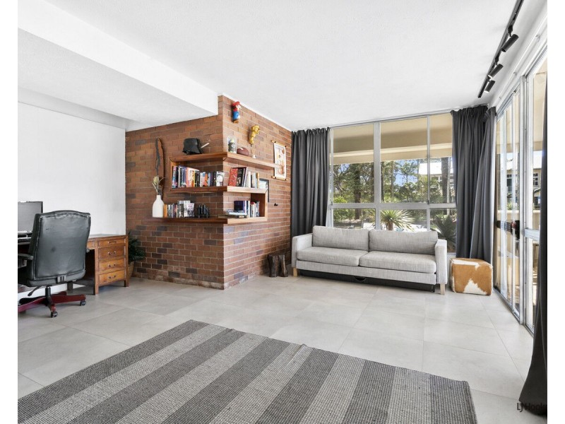1/32 Powell Crescent, Coolangatta QLD 4225