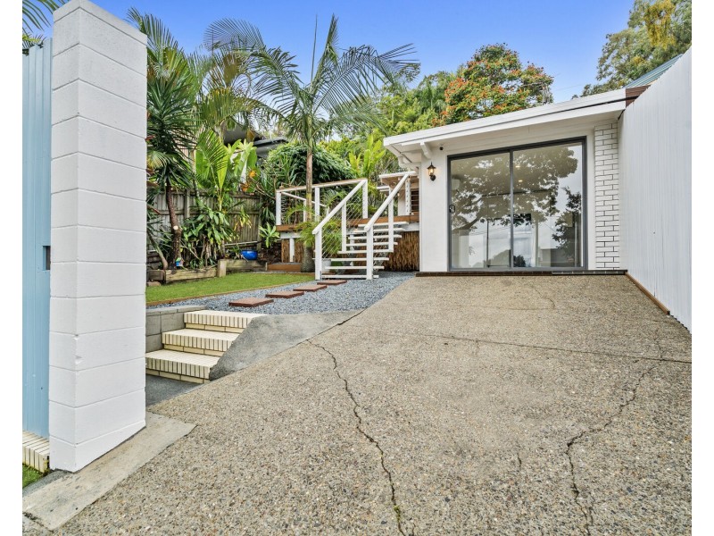 1/68 West Burleigh Road, Burleigh Heads QLD 4220