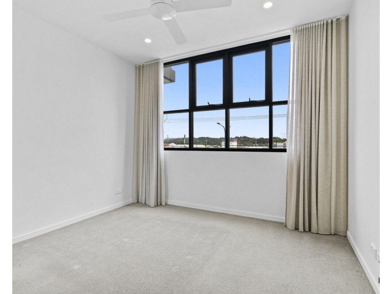 205/88 Jefferson Lane, Palm Beach QLD 4221