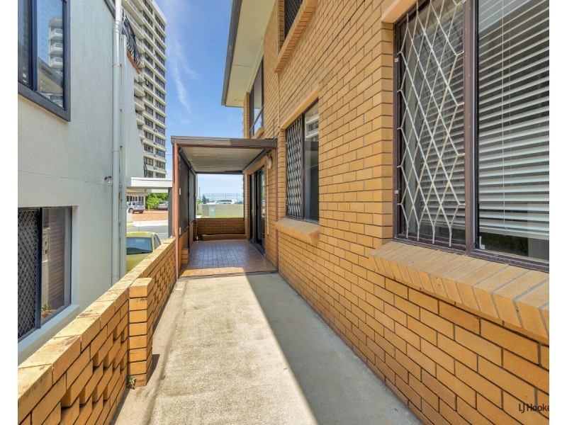 1/53 Old Burleigh Road, Surfers Paradise QLD 4217