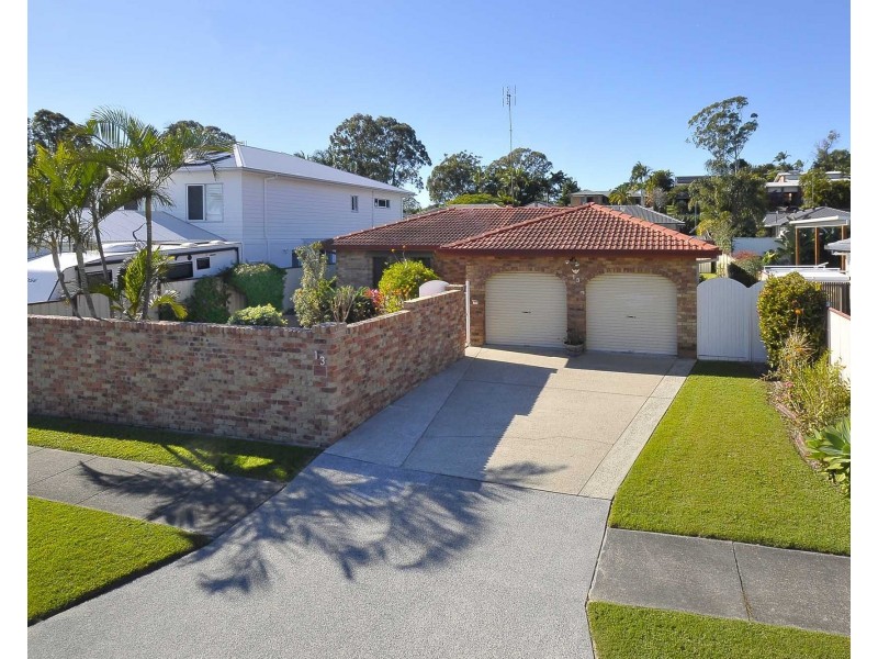 13 Burdock Street, Elanora QLD 4221