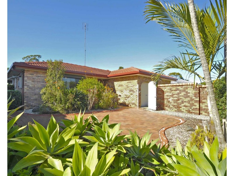 13 Burdock Street, Elanora QLD 4221