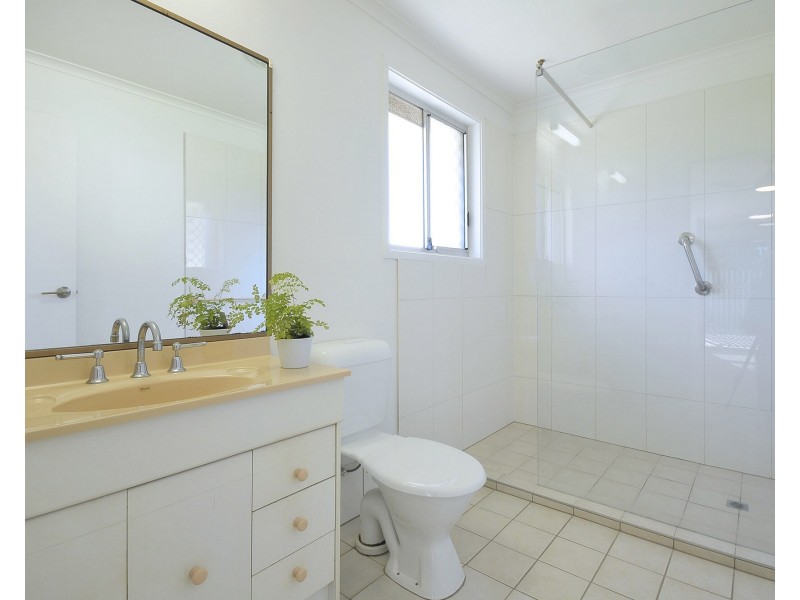 13 Burdock Street, Elanora QLD 4221