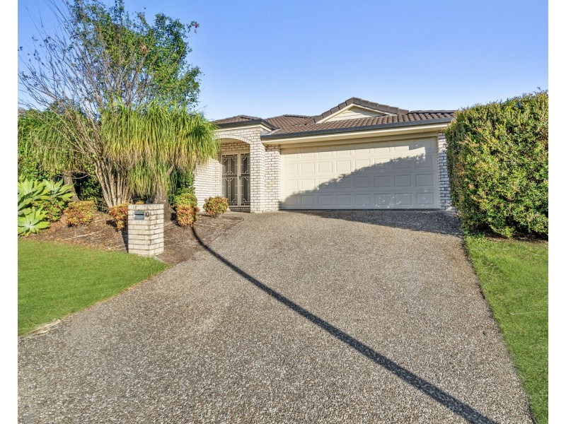 10 Tomah Street, Pacific Pines QLD 4211