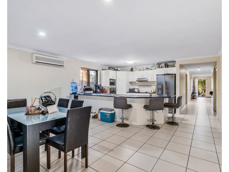 10 Tomah Street, Pacific Pines QLD 4211