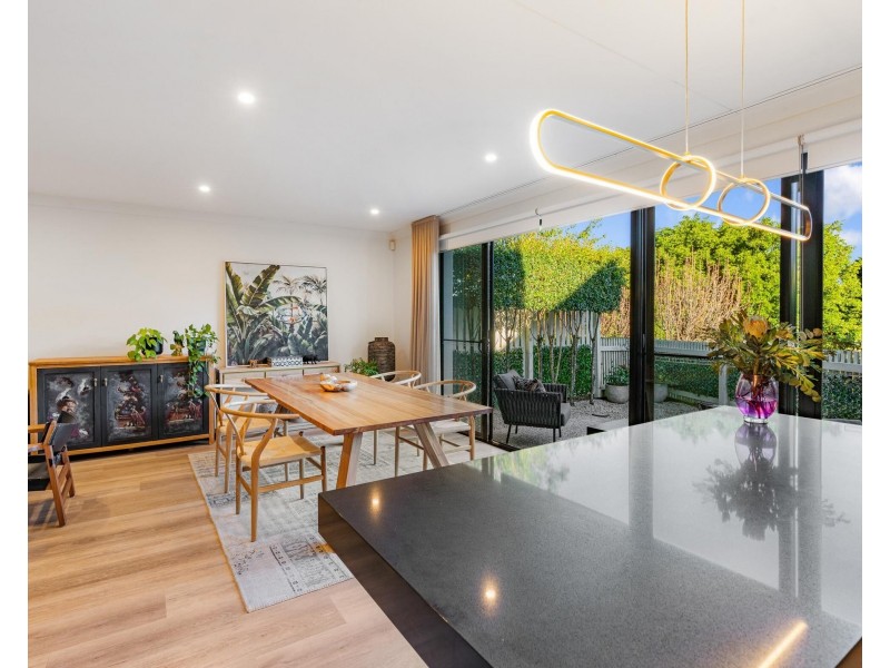 82 Peninsula Drive, Robina QLD 4226