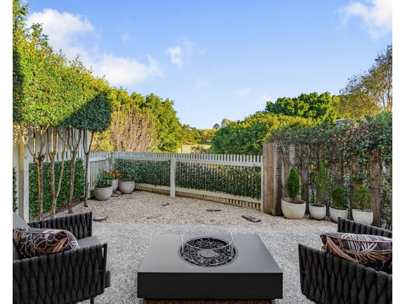 82 Peninsula Drive, Robina QLD 4226