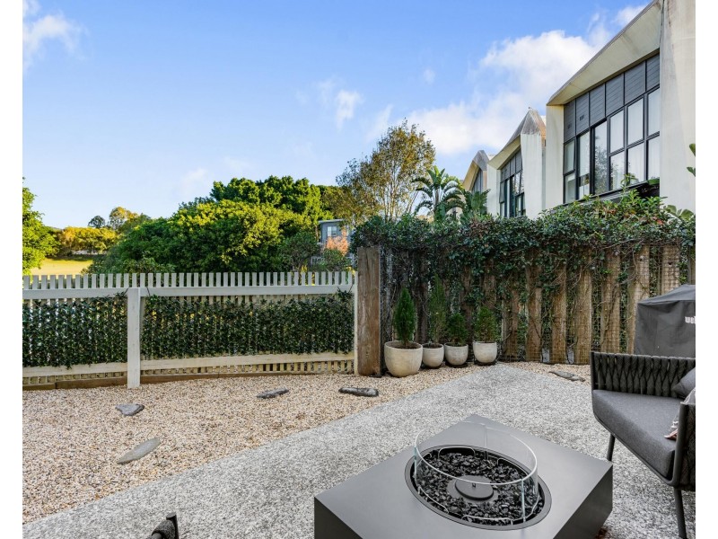 82 Peninsula Drive, Robina QLD 4226