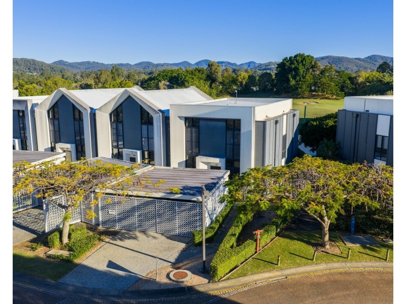 82 Peninsula Drive, Robina QLD 4226