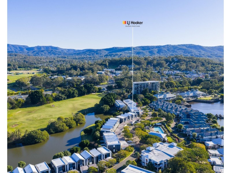 82 Peninsula Drive, Robina QLD 4226