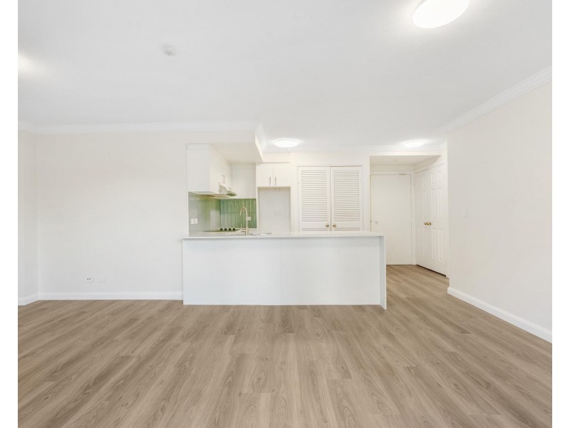 201/9-21 Beach Parade, Surfers Paradise QLD 4217
