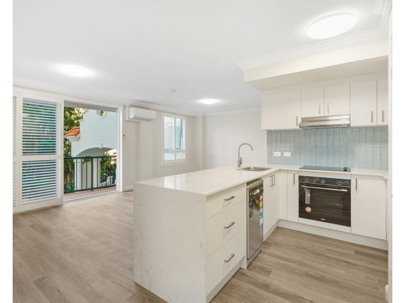 201/9-21 Beach Parade, Surfers Paradise QLD 4217