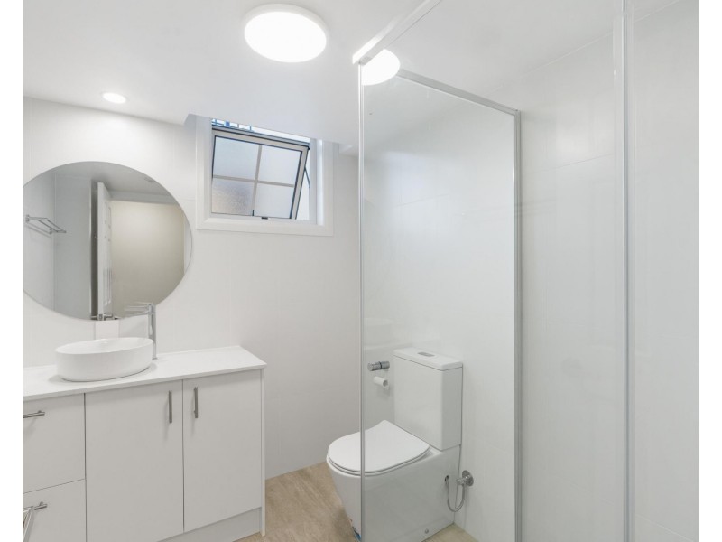 201/9-21 Beach Parade, Surfers Paradise QLD 4217