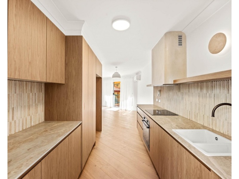 5/27 Dutton Street, Coolangatta QLD 4225