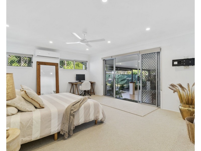 8 Drumfish Drive, Currumbin Waters QLD 4223
