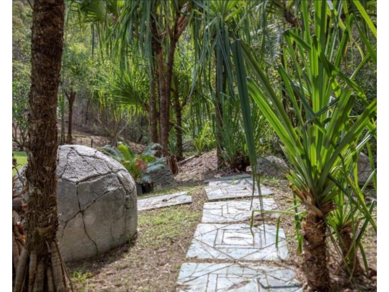 129 Monday Drive, Tallebudgera Valley QLD 4228