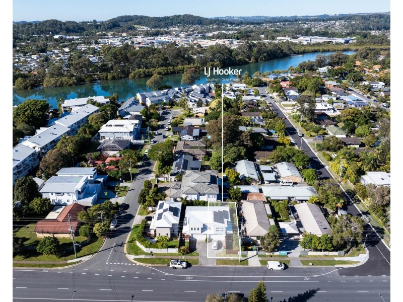 2/74 Guineas Creek Road, Currumbin Waters QLD 4223