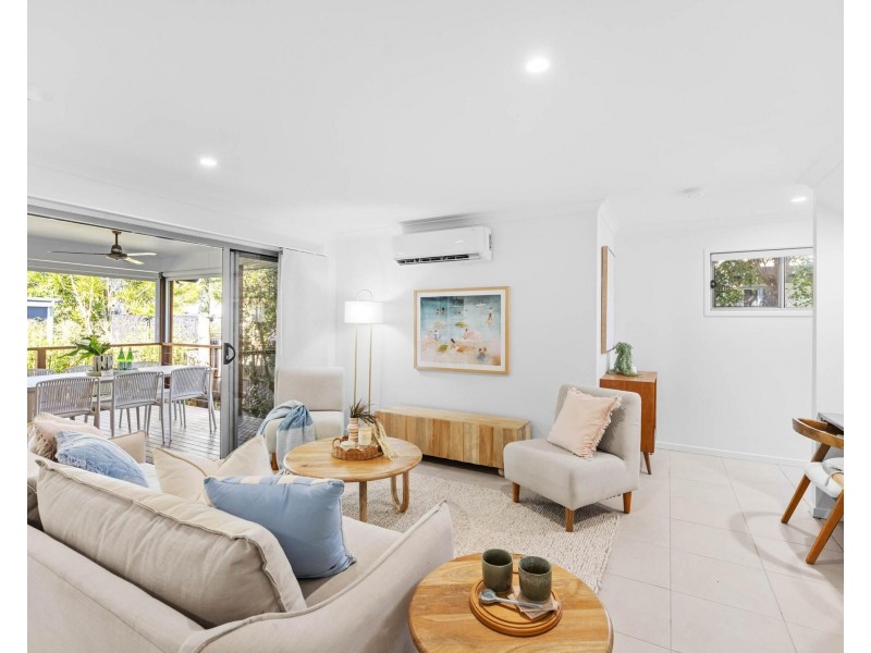 2/74 Guineas Creek Road, Currumbin Waters QLD 4223