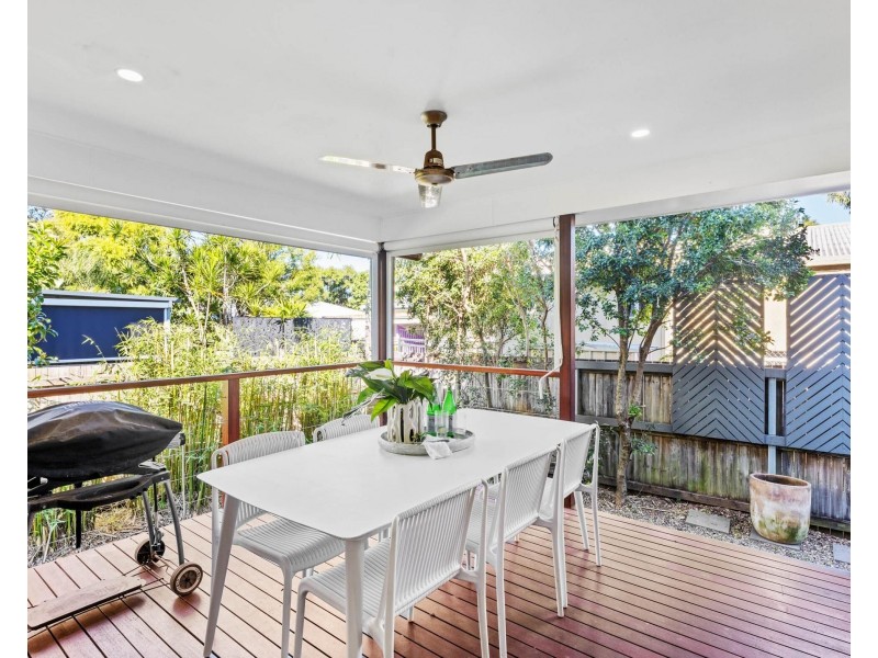 2/74 Guineas Creek Road, Currumbin Waters QLD 4223