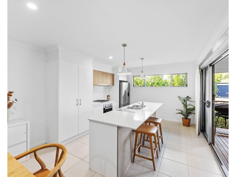 2/74 Guineas Creek Road, Currumbin Waters QLD 4223