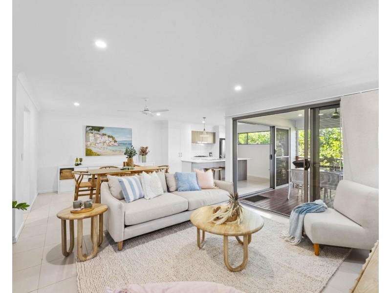 2/74 Guineas Creek Road, Currumbin Waters QLD 4223