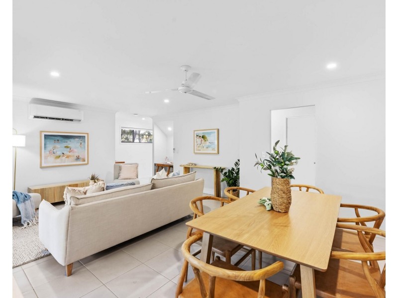 2/74 Guineas Creek Road, Currumbin Waters QLD 4223
