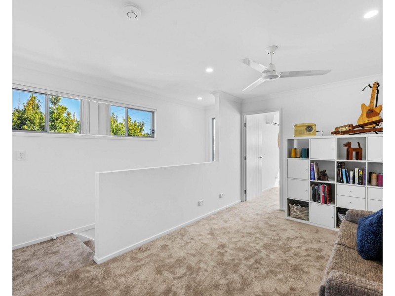 2/74 Guineas Creek Road, Currumbin Waters QLD 4223