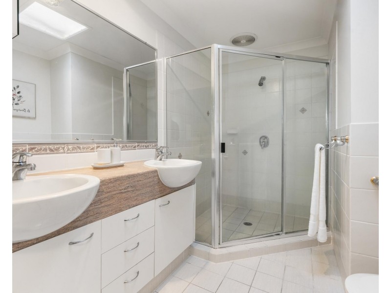 1/67-69 Doubleview Drive, Elanora QLD 4221