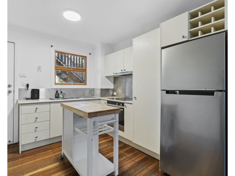 1/3 Winston Street, Coolangatta QLD 4225