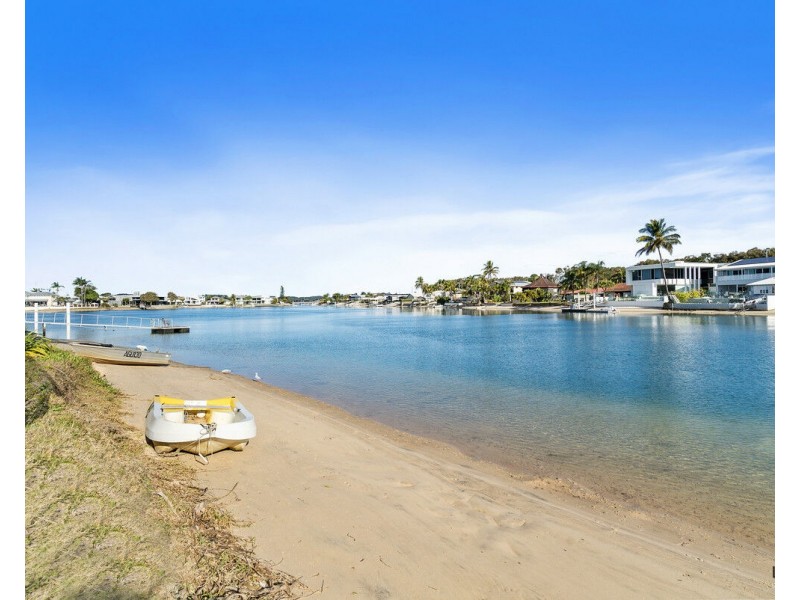 2/62 Parnki Parade, Palm Beach QLD 4221