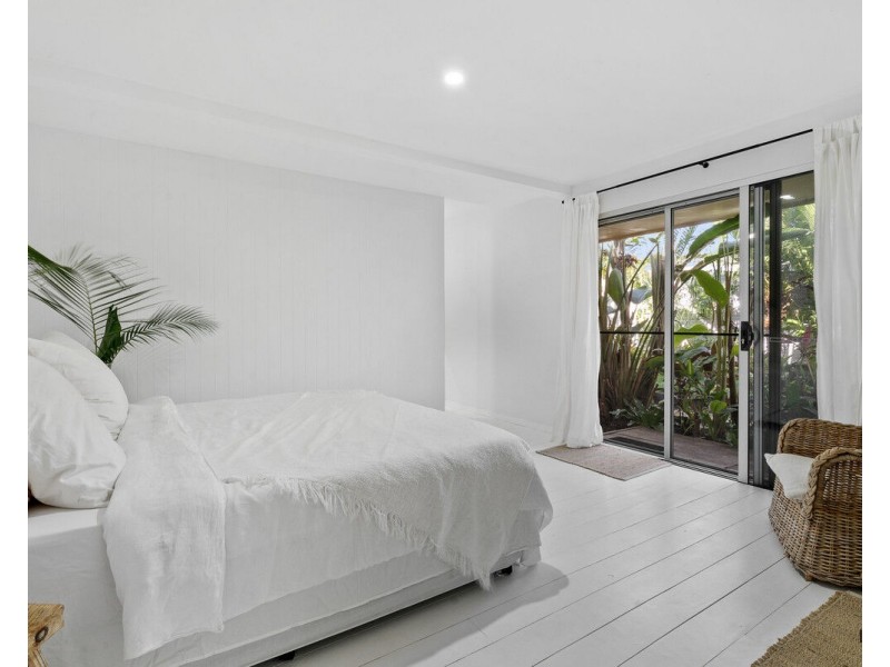 2/62 Parnki Parade, Palm Beach QLD 4221