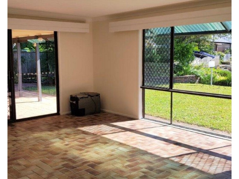 31 Mainsail Street, Currumbin Waters QLD 4223