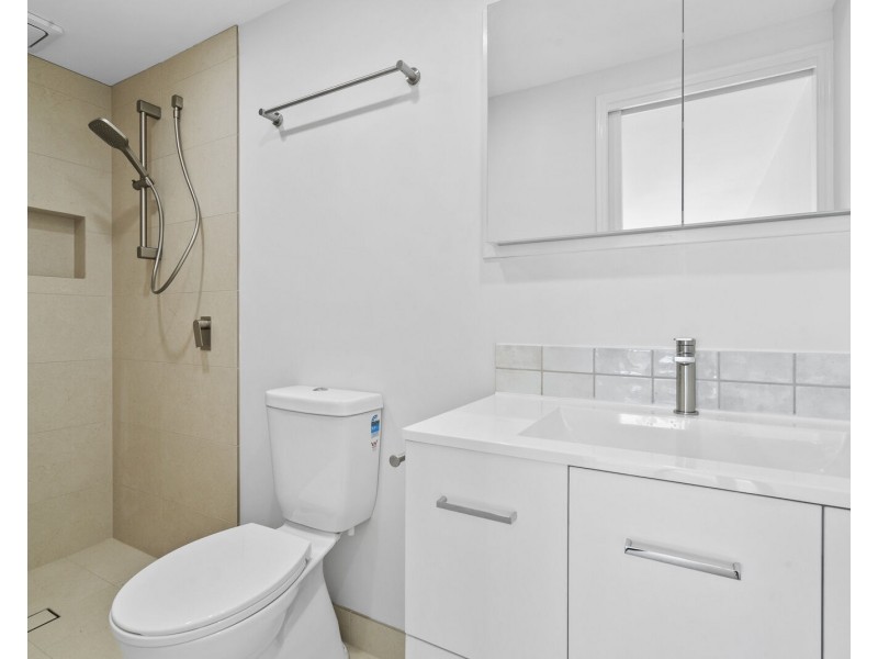 1/68B West Burleigh Road, Burleigh Heads QLD 4220