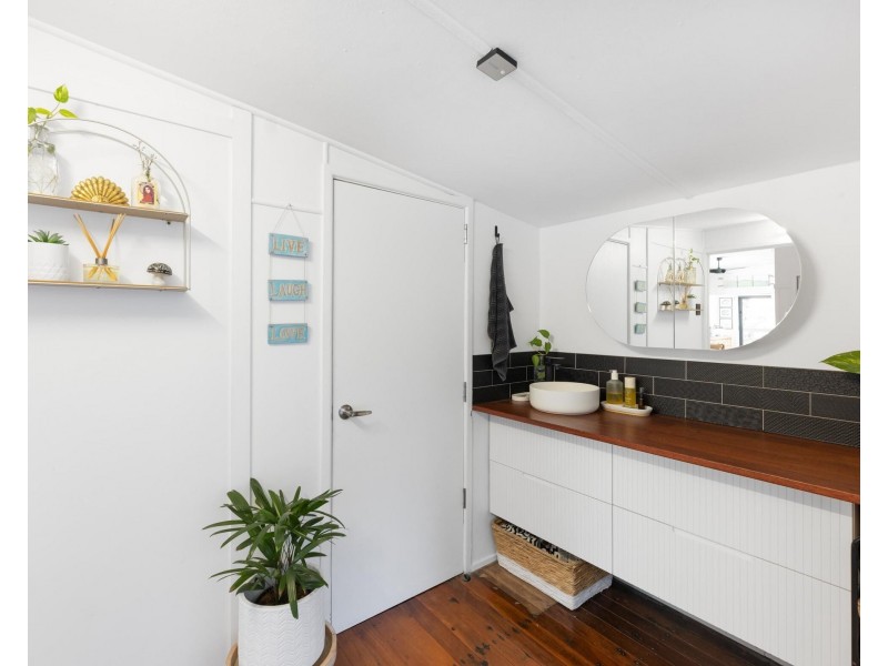 43 Dutton Street, Coolangatta QLD 4225