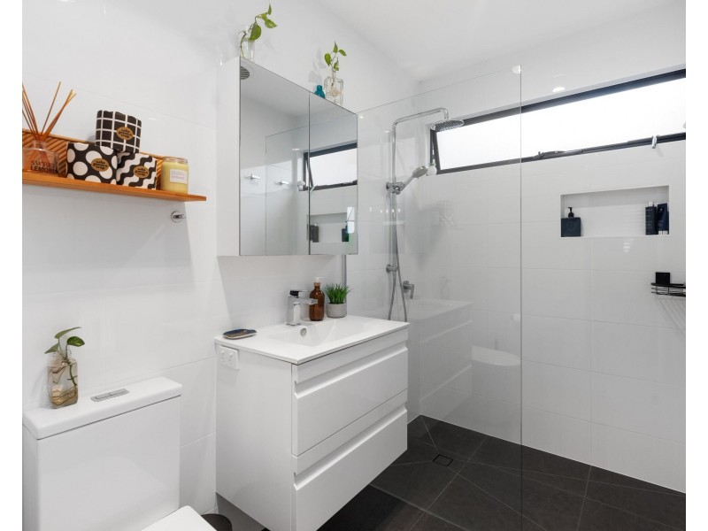 43 Dutton Street, Coolangatta QLD 4225