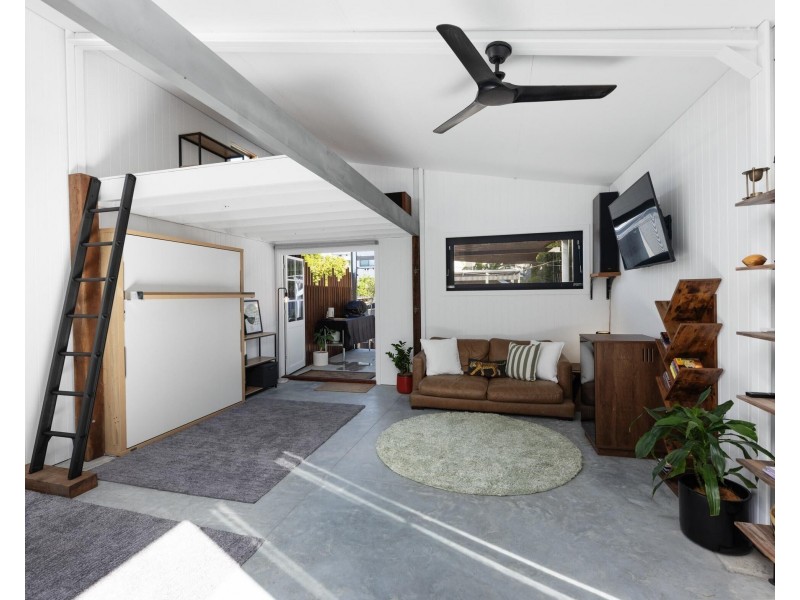 43 Dutton Street, Coolangatta QLD 4225