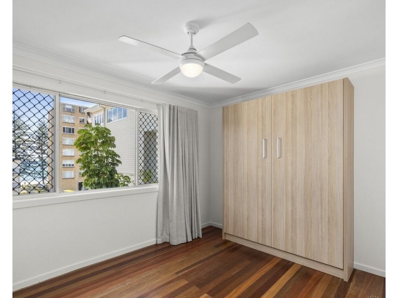 4/51 Hayle Street, Burleigh Heads QLD 4220