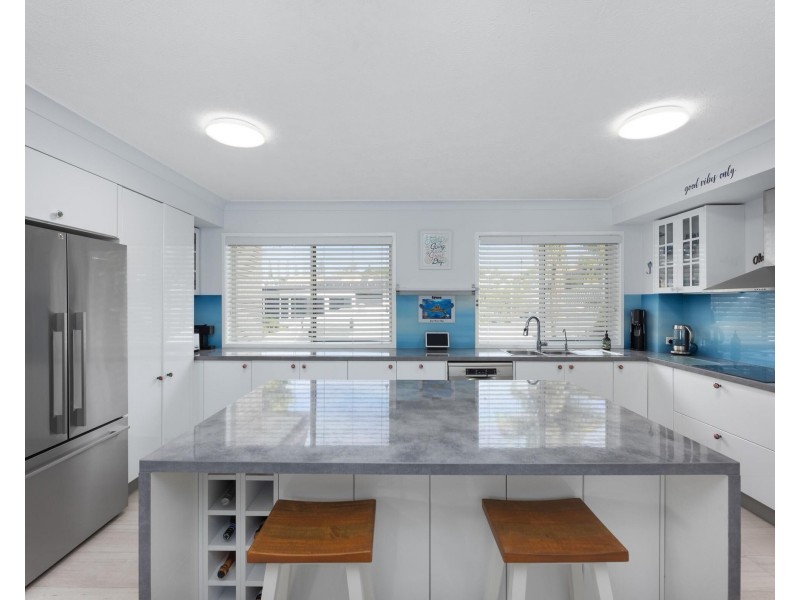 11/54 Dutton Street, Coolangatta QLD 4225