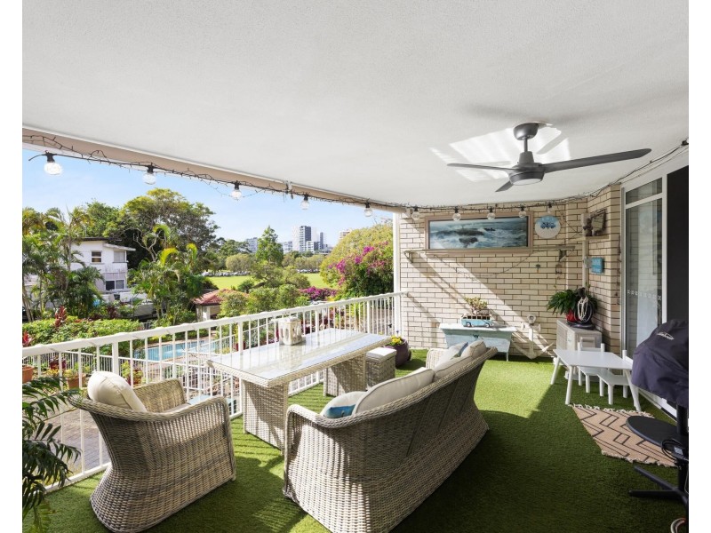 11/54 Dutton Street, Coolangatta QLD 4225