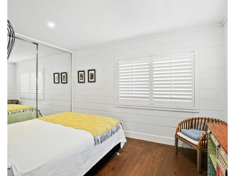 1/738 Pacific Parade, Currumbin QLD 4223