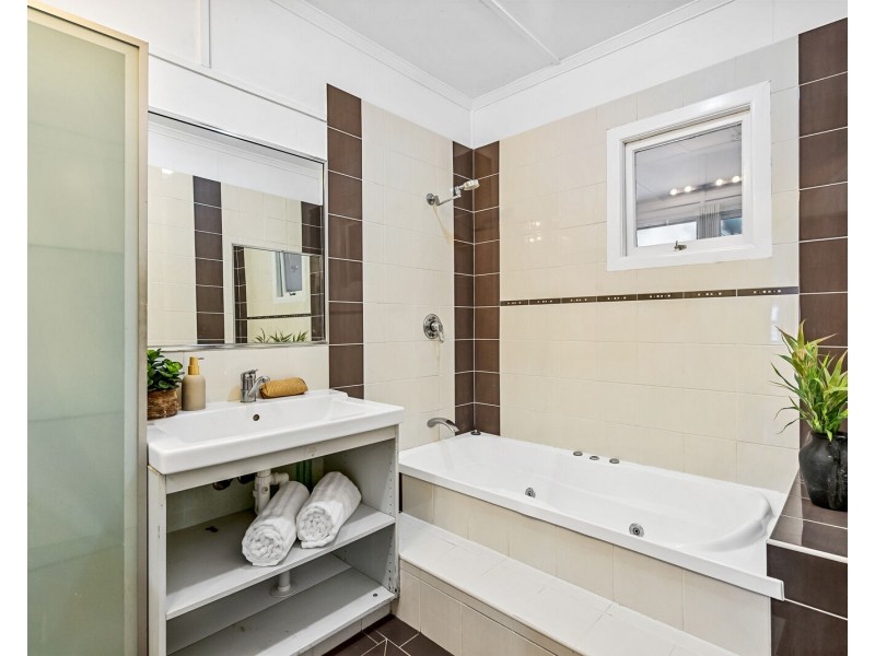 72 Cypress Terrace, Palm Beach QLD 4221