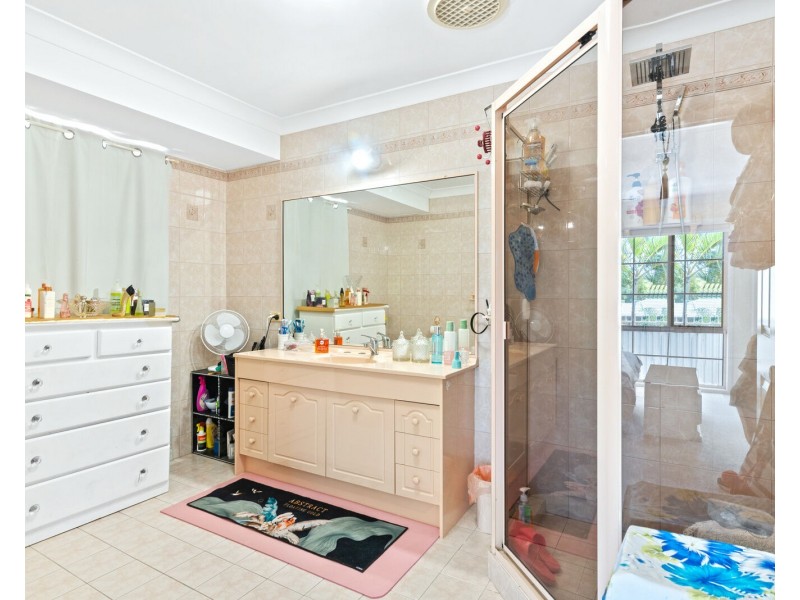 43 Saffron Street, Elanora QLD 4221