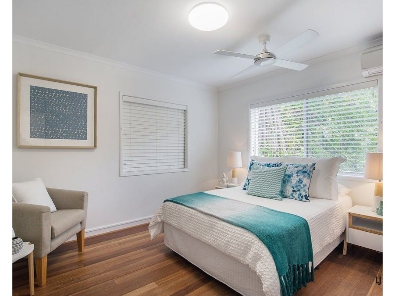 2/738 Pacific Parade, Currumbin QLD 4223